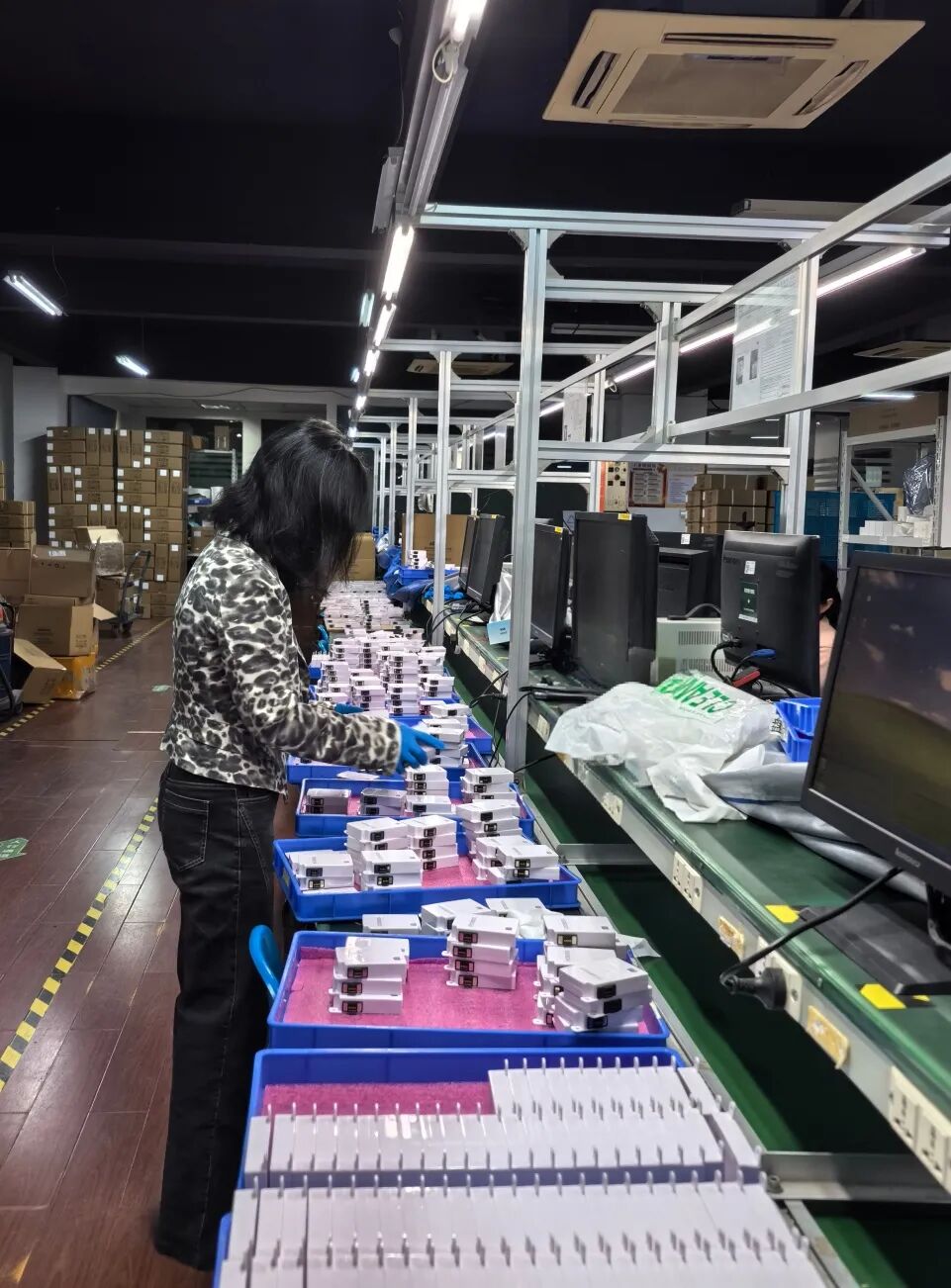 团结协作,钧普科技员工齐上阵,保障订单准时交付!(图3) 640-4.jpeg